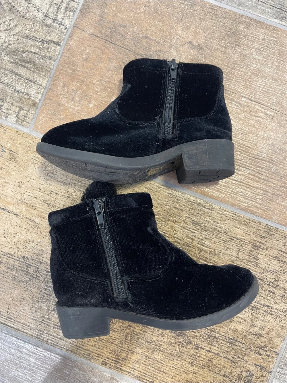 Soda Toddler Girls Black Velvet Ankle Boots Booties Size 10